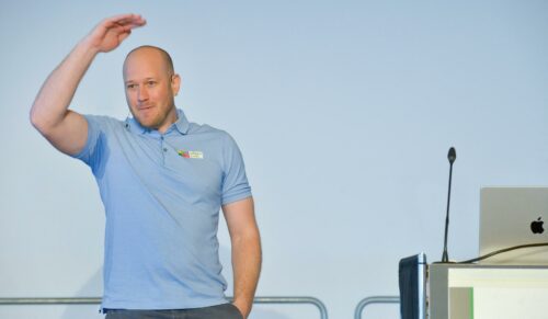 Andy Paulig teilt seine Erfahrungen über die Übergabe des Familienunternehmens. (Foto: Volkmer Heinz)