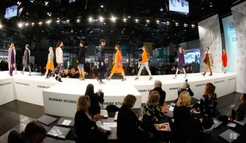 Düsseldorf, DEU. 04.02.2015. STUDIO Show Savage Chic zur Saison H/W 2015/16 im Rahmen der GDS – Global Destination for Shoes & Accessoires  vom 4. bis 6. Februar 2015. --- STUDIO Show Savage Chic for the season A/W 2015/16 on occasion of GDS – Global Destination for Shoes & Accessoires from 4. to 6. February 2015. Foto: Constanze Tillmann, Exploitation right Messe Duesseldorf, M e s s e p l a t z, D-40474 D u e s s e l d o r f, www.messe-duesseldorf.de; eine h o n o r a r f r e i e  Nutzung des Bildes ist nur fuer journalistische Berichterstattung, bei vollstaendiger Namensnennung des Urhebers gem. Par. 13 UrhG (Foto: Messe Duesseldorf / ctillmann) und Beleg moeglich; Verwendung ausserhalb journalistischer Zwecke nur nach schriftlicher Vereinbarung mit dem Urheber; soweit nicht ausdruecklich vermerkt werden keine Persoenlichkeits-, Eigentums-, Kunst- oder Markenrechte eingeraeumt. Die Einholung dieser Rechte obliegt dem Nutzer; Jede Weitergabe des Bildes an Dritte ohne  Genehmigung ist untersagt | Any usage and publication only for editorial use, commercial use and advertising only after agreement; unless otherwise stated: no Model release, property release or other third party rights available; royalty free only with mandatory credit: photo by Messe Duesseldorf]