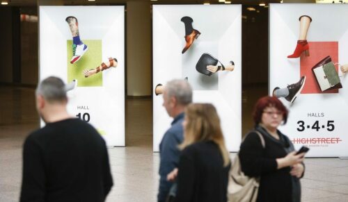 Düsseldorf, DEU, 11.02.2016. GDS Winter 2016 – Impressionen der GDS – Global Destination for Shoes & Accessories vom 10. bis 12. Februar 2016. --- Fair Impressions of GDS - Global Destination for Shoes & Accessories from 10 to 12 February 2016. Foto: Messe Düsseldorf, Constanze Tillmann. Exploitation right Messe Düsseldorf, M e s s e p l a t z, D-40474 D ü s s e l d o r f, www.messe-duesseldorf.de; eine h o n o r a r f r e i e  Nutzung des Bildes ist nur für journalistische Berichterstattung, bei vollständiger Namensnennung des Urhebers gem. Par. 13 UrhG (Foto: Messe Düsseldorf / ctillmann) und Beleg möglich; Verwendung ausserhalb journalistischer Zwecke nur nach schriftlicher Vereinbarung mit dem Urheber; soweit nicht ausdrücklich vermerkt werden keine Persönlichkeits-, Eigentums-, Kunst- oder Markenrechte eingeräumt. Die Einholung dieser Rechte obliegt dem Nutzer; Jede Weitergabe des Bildes an Dritte ohne  Genehmigung ist untersagt | Any usage and publication only for editorial use, commercial use and advertising only after agreement; unless otherwise stated: no Model release, property release or other third party rights available; royalty free only with mandatory credit: photo by Messe Duesseldorf]