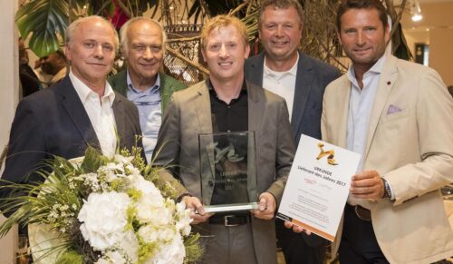 Verleihung Schuhlieferant des Jahres durch die WKO in der Brandboxx Salzburg Foto: Neumayr/Leo 06.08.2017 Klaus Lackner, Kurt Riemer, Josef Renner,  Christian Schindlegger, Markus Oberhamberger,
