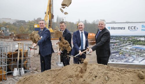 Frank Rausch (CEO Hermes Germany), Falko Droßmann (Bezirksamtsleiter Hamburg Mitte), Wirtschaftsstaatsrat Dr. Rolf Bösinger und Dr. Andreas Mattner (ECE- Geschäftsführer)Spatenstich Hermes Logistik-Center Hamburg am 09.11.2017