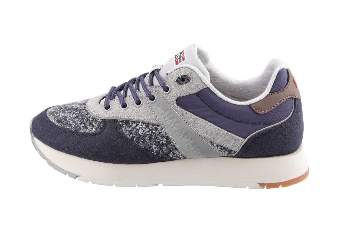 Napapijri – Modellschau Damen Herbst/Winter 2018/19