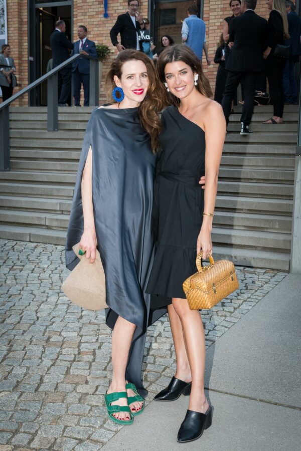 Birkenstock X KPM Cocktail und Dinner Event - Julia Malik und Marie Nasemann (Foto: Birkenstock)
