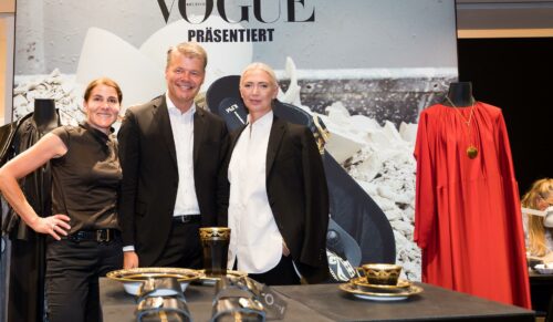 Birkenstock X KPM Cocktail und Dinner Event - Birkenstock CMO Yvonne Piu, KPM Geschäftsführer Bernd Liedtke und Vogue Deutschland Chefredakteurin Christiane Arp. (Foto: Birkenstock)