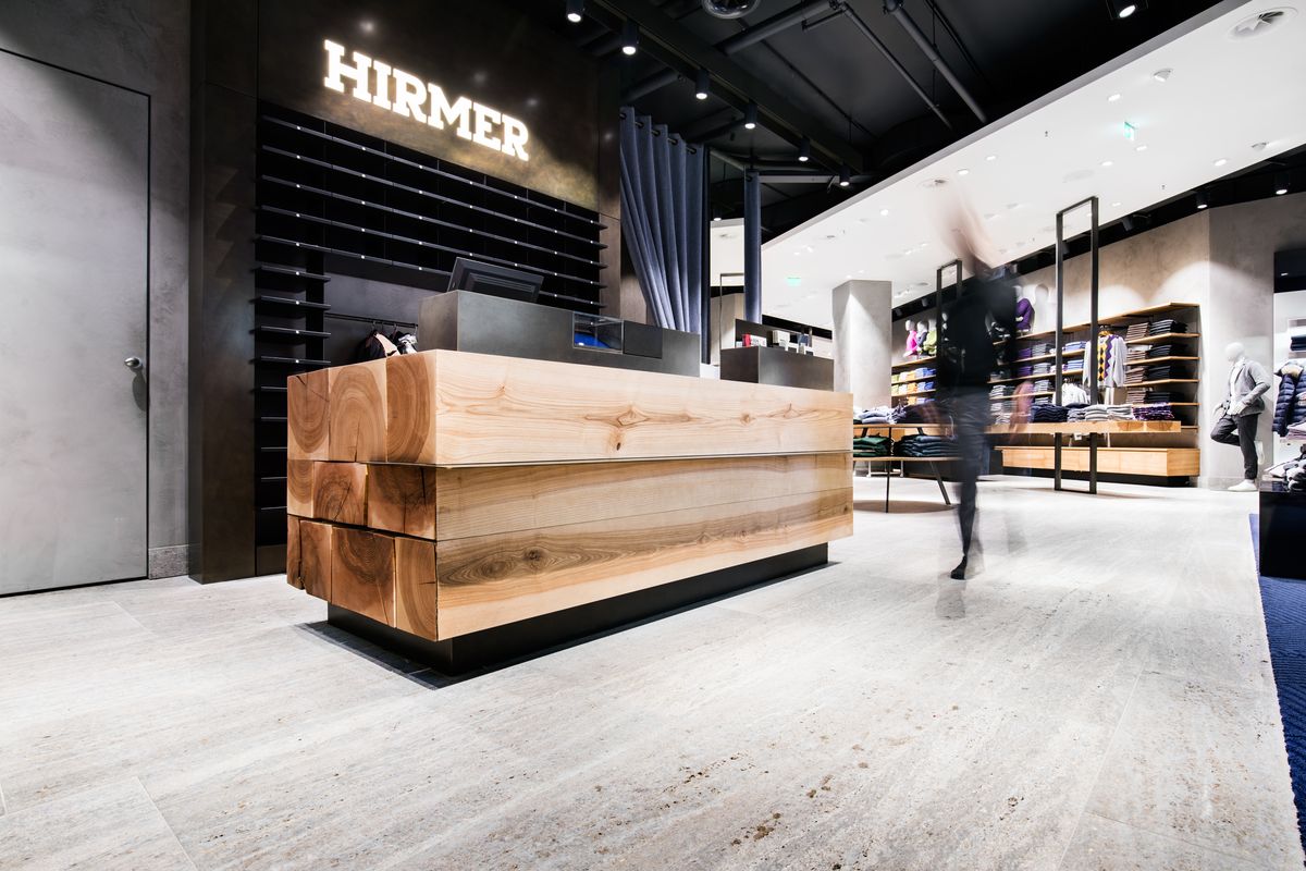 Modehaus Hirmer in München (Foto: Umdasch)