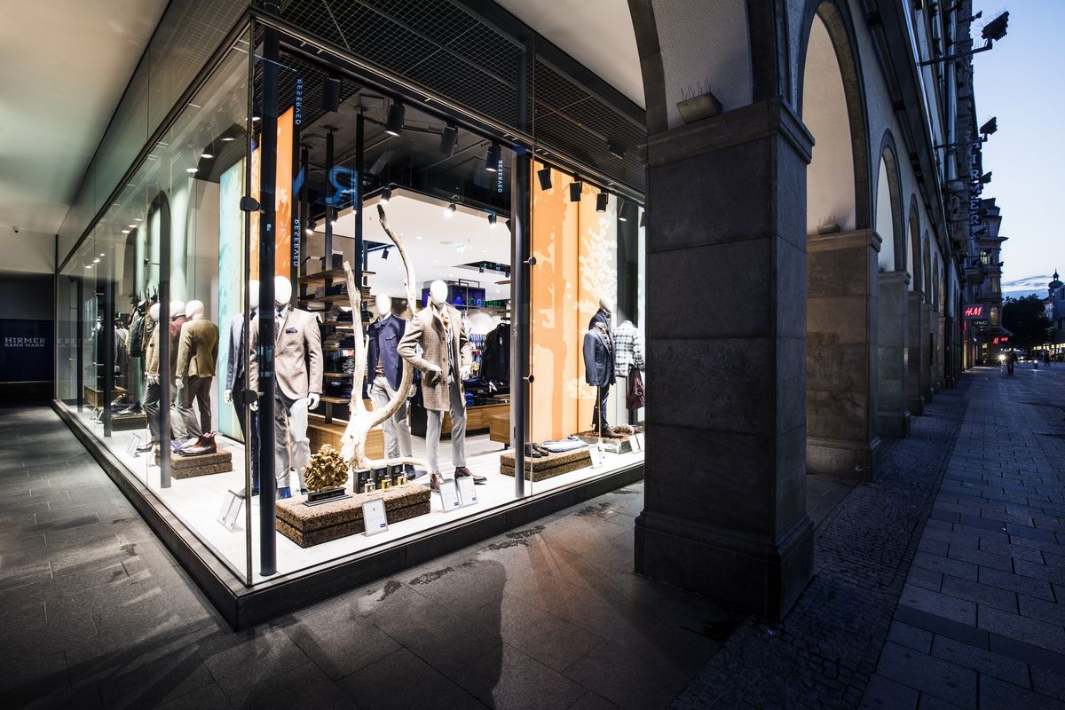 Modehaus Hirmer in München (Foto: Umdasch)