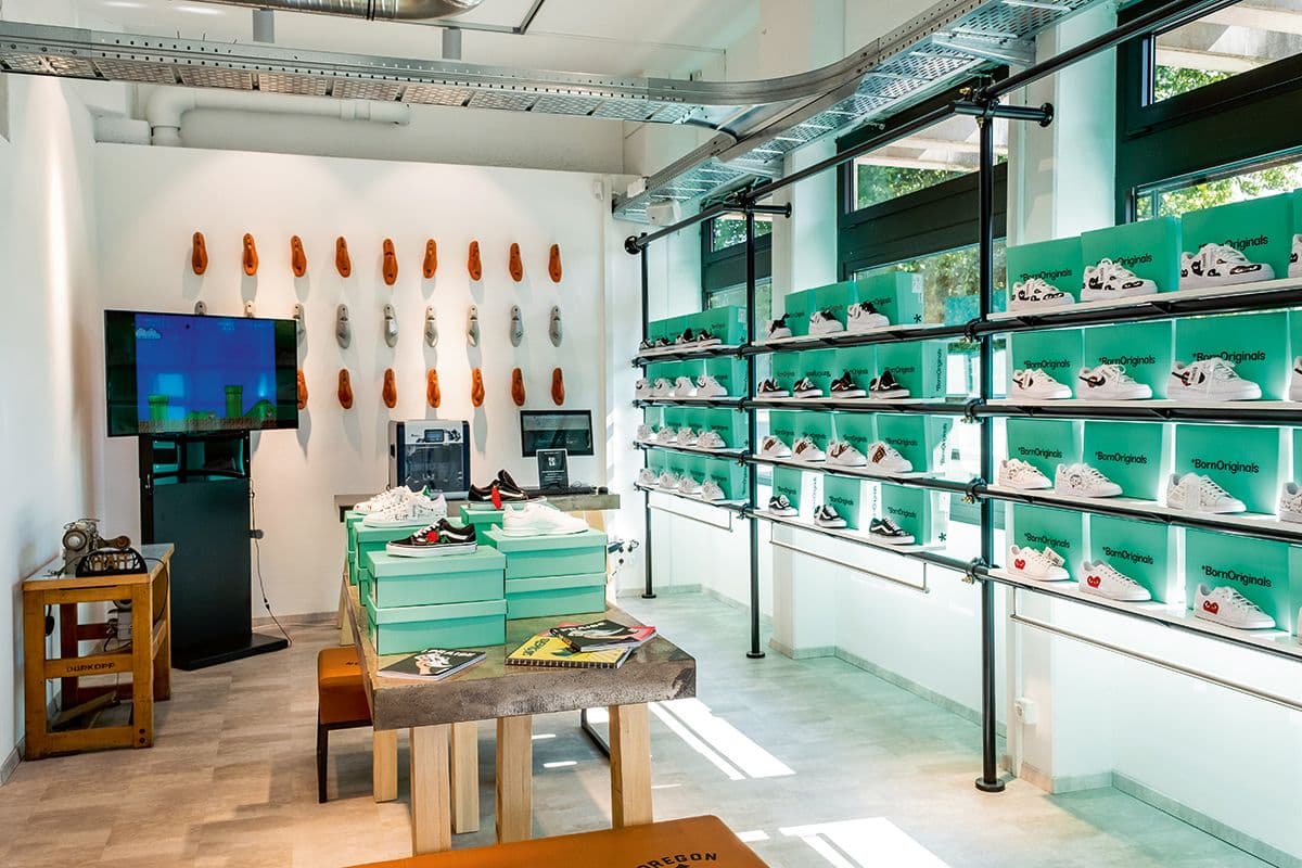 KU13, Kulmbach | Im September ging im fränkischen Kulmbach ein neues Mücke-Konzept an den Start. Das ’Sneakerlabor‘ KU13 setzt auf angesagte Streetwear-Marken in stylischem Ambiente. (Foto: KU13)