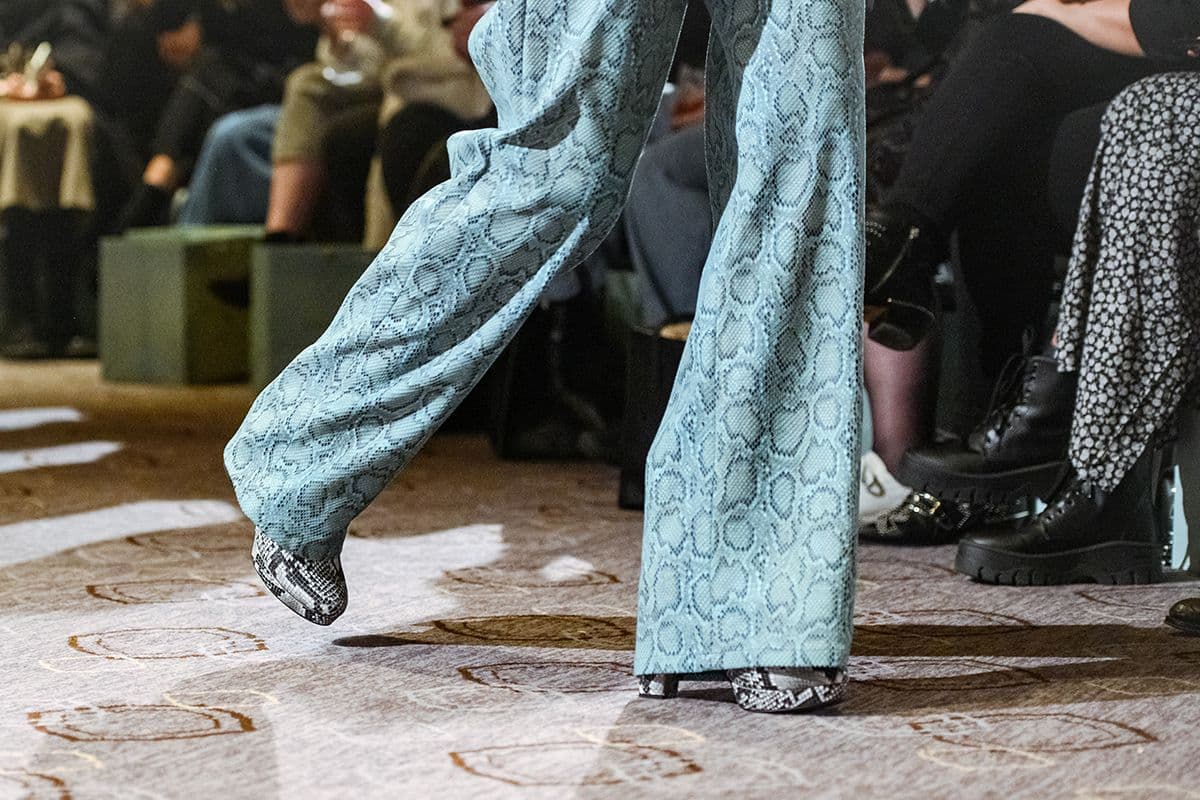 Marcel Ostertag Fashion Show mit Schuhen aus der MarcelOstertag X Tamaris Kollektion (Foto: Robert Schlesinger/Getty Images für Marcel Ostertag)