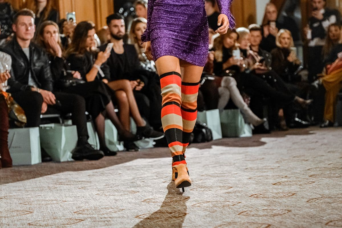 Marcel Ostertag Fashion Show mit Schuhen aus der MarcelOstertag X Tamaris Kollektion (Foto: Robert Schlesinger/Getty Images für Marcel Ostertag)