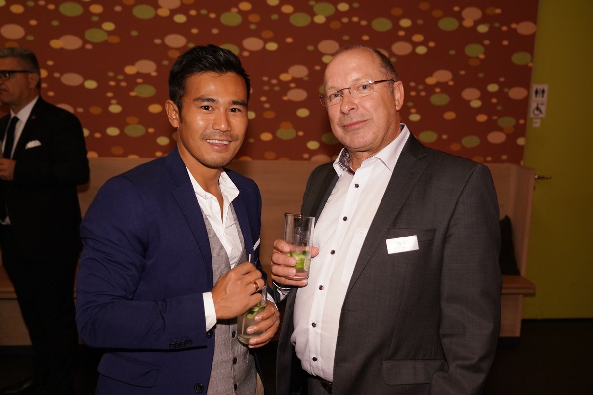 Jirachai Schwarz, Stefan Meyer