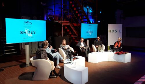 v.l.n.r.: Petra Nostheide-Eycke (Endverbraucherin), Christiane Brunk, Braun Büffel, Dr. Claudia Schulz – Presse- und Öffentlichkeitsarbeit HDS/ L,   Manfred  Junkert,    HDS/L  Geschäftsführer, Thomas  Heinen,  Heinen  Leder, Brigitte Wischnewski, BDSE-Präsidentin 