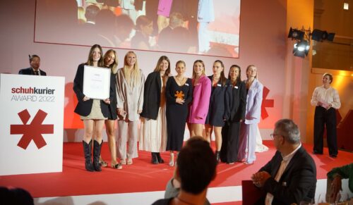 Das Team von The Wants Shoes freute sich über den schuhkurier AWARD 2022 – Händler des Jahres. (Foto: Euijae Kim)