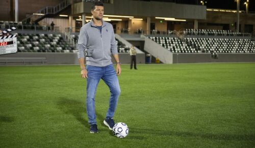 Michael Ballack ist in Skechers unterwegs (Foto: Skechers)