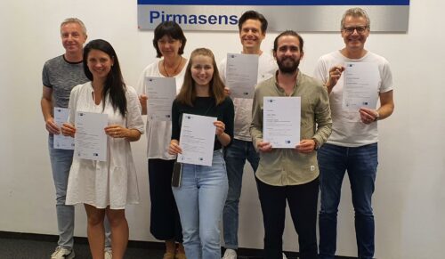 Die erfolgreichen Absolventinnen und Absolventen des ISC-Seminars „Nachhaltigkeitsmanager/in“. (Foto: ISC)