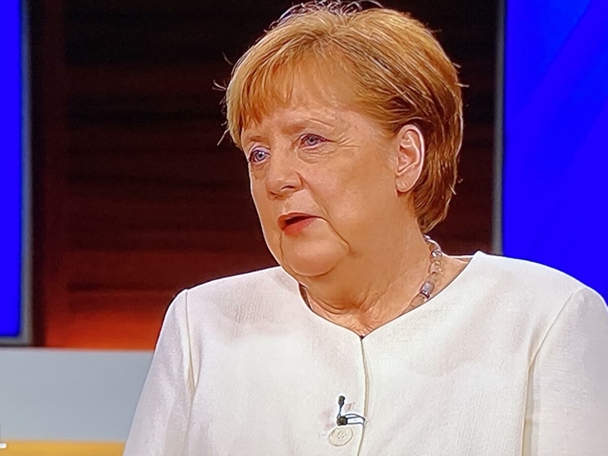 Bundeskanzlerin Angela Merkel im TV-Interview am 28. März