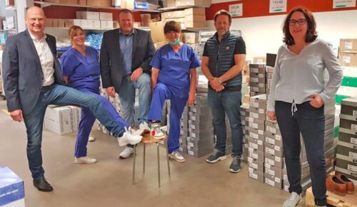 Ara spendet Schuhe an Krankenhaus in Heinsberg (Foto: Städtisches Krankenhaus Heinsberg)