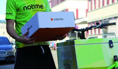 Kostenlose Retouren sind in der Schuhbranche zunächst nicht geplant. (Foto: SwissPost)