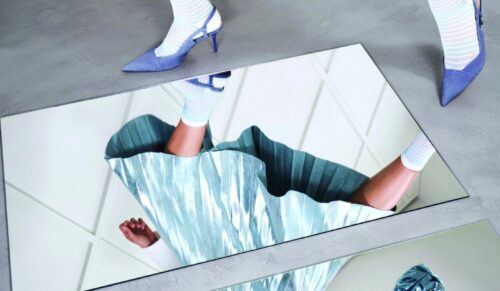 Legwear kann auch im Schuhhandel ein lukratives Thema sein. (Foto: Burlington)