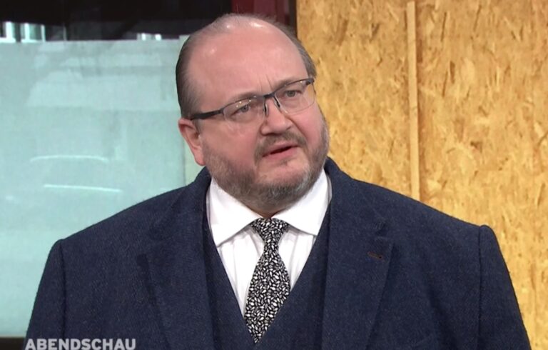 Nils Busch-Petersen im RBB-Interview.