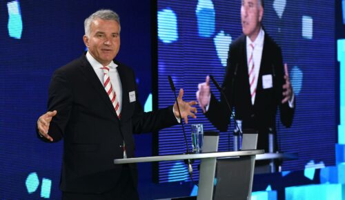 Dr. Daniel Terberger begrüßte die Gäste der 67. Cheftagung in Bielefeld. (Foto: Katag AG/Brauerphotos)