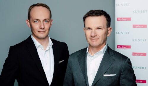 Von links: Dominik Stracke und Martin Roy verstärken die Spitze von Legwear-Hersteller Kunert. (Foto: Kunert)