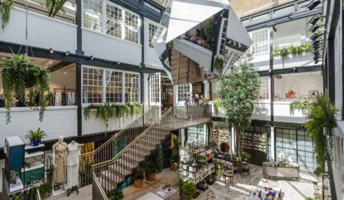Ein Concept Store in einem denkmalgeschützten historischen Kutscherhaus: The Shop at Bluebird in London. (Foto: The Shop at Bluebird)