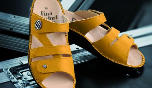 Finn Comfort-Modelle in sommerlichen Farben (Foto: Finn Comfort)