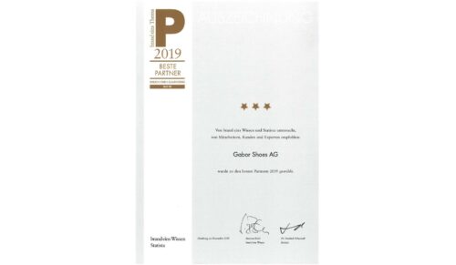 Auszeichnung für den Rosenheimer Schuhherrsteller Gabor zum besten Partner 2019 (Foto: Gabor Shoes AG)