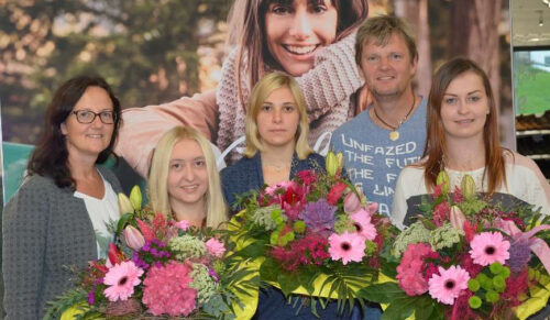 (v.l.n.r.) Andrea Salhofer, Lisa Lengauer, Lavinia Frauscher, Harald Wakolbinger und Tina Gotthalmseder (Foto: Hartjes)