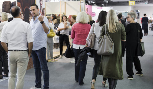Volles Haus auf der Lederwarenmesse ILM in Offenbach (Foto: ILM/Messe Offenbach)