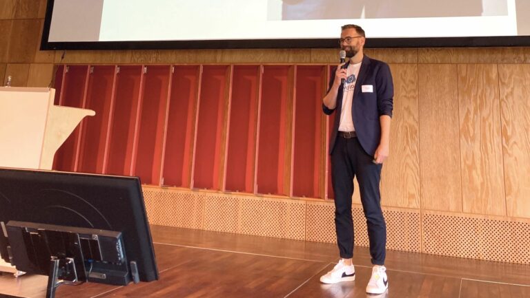 Ralf Jaacks schilderte, wie er Kunden via App erreicht. (Foto: Redaktion)