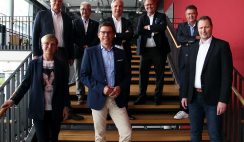 Hintere Reihe: Hansjörg Stähle, Jürgen Kettschau, Harald L. Schedl, Werner Holzmayer, Stefan Rübsam; 
Vordere Reihe: Franziska Schölzel, Knud Hansen, Oliver Krumholz
Nicht im Bild: Christoph Borgmann (Foto: Intersport)