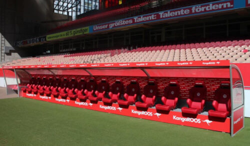 Trainerbänke des 1. FC Kaiserslautern im Fritz-Walter-Stadion (Foto: Kangaroos)