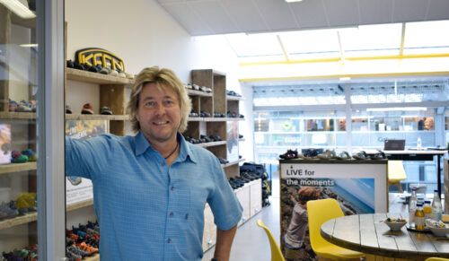 Bernd Machold von Keen in seinem Showroom im MOC. (Foto: MOC)