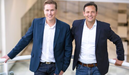 Marco Kroner (li.) und Christian Kernbichl haben gemeinsam Merkkur gegründet. (Foto: Merkkur)