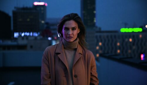 Das Topmodel Bar Refaeli launcht gemeinsam mit Lloyd eine Schuhkollektion. (Foto: Lloyd)