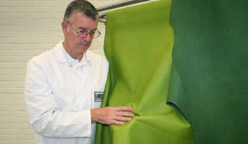 Lanxess hat die NMP-haltigen Lederchemikalien in seiner Produktpalette minimiert. Durch das Angebot passender Alternativen können Lederhersteller NMP-frei arbeiten. (Foto: Lanxess AG)