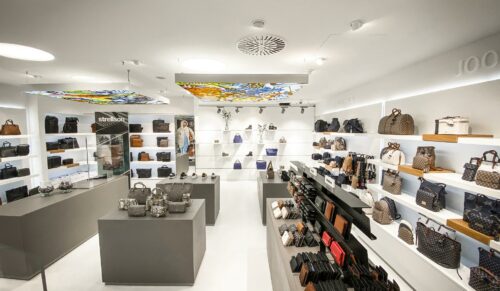 Blick in den gemeinsamen Store von Leder Maurer und Müller Meirer in Sindelfingen. (Foto: Müller Meirer / Maurer)