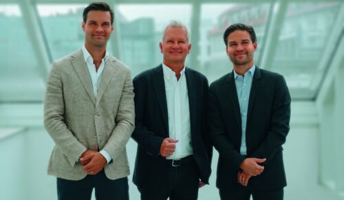 Die Geschäftsführung von Schuhhaus Tretter. Von links nach rechts: Luca, Thomas und Gregor Tretter. (Foto: Schuhhaus Tretter)