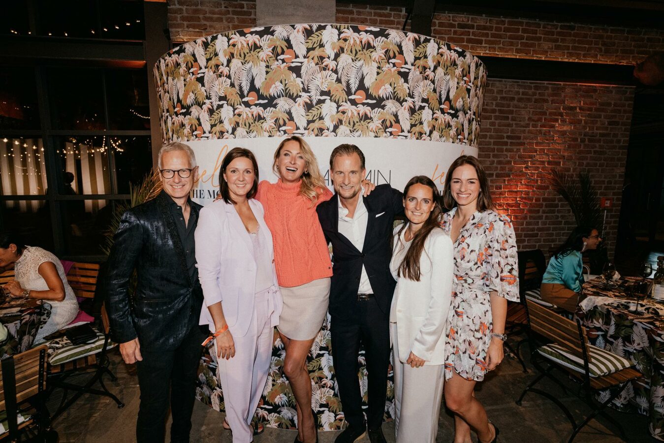 Die Marc Cain Fashion Show auf der Berlin Fashion Week. Von links nach rechts: Peter Graf (Graf), Diana Brajkovic (Marc Cain), Prinzessin Lilly zu Sayn-Wittgenstein, Dirk Büscher (Marc Cain), Barbara Moers (Appelrath), Vanessa Schlicher (Graf)(Foto: Marc Cain)
