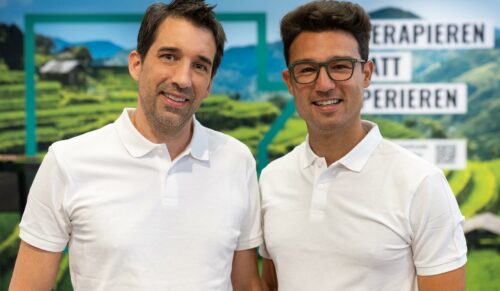 Karl Müller IV (rechts) und Claudio Minder führen die Marke Joya. Müller hat jetzt die Führung der Kybun Joya Gruppe übernommen (Foto: Joya)