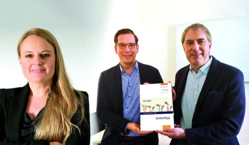 Sonja Koschel (Marketmedia24), Dr. Dominik Benner (Schuhe24) und Jürgen Hanke (Benner + Partner Consulting) 
haben den Online-Report erstellt.