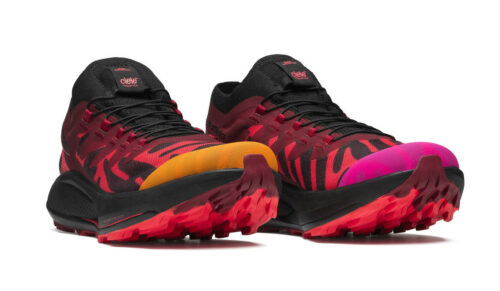 Der limitierte Pulsar Trail Pro x Ciele Athletics zeigt sich im Zebra-Look sowie mit einer Mischung aus fluoreszierenden Farben, Weinrot und Schwarz. (Foto: Salomon)