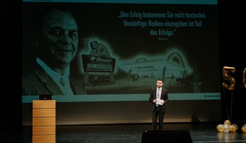 Quick Schuh-Konzeptleiter David Mastrorilli informierte die Partnerunternehmen über Neuerungen des Franchise-Konzepts. (Foto: ANWR)