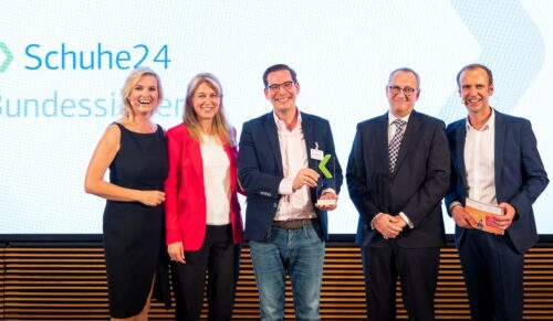 Dr. Dominik Benner nahm den KfW-Award für Schuhe24 entgegen. (Foto: Thorsten Futh)