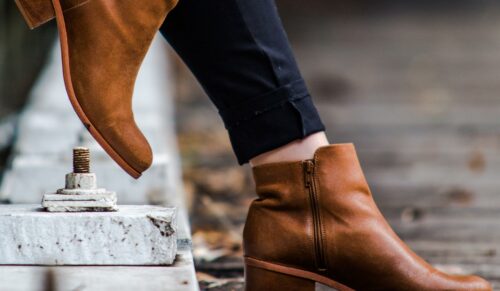 Diese Stiefel-Trends bestimmen den Herbst. (Foto: Unsplash)