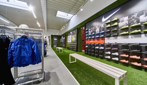 Sport2000 eröffnet sechsten Store. (Foto: Schuhe2000)