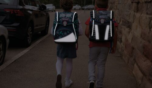 Sicherheit auf dem Schulweg: Die Scout Modelle Safety Light arbeiten mit speziell von Osram entwickelten LED­Lichtleitern. (Foto: Steinmann)