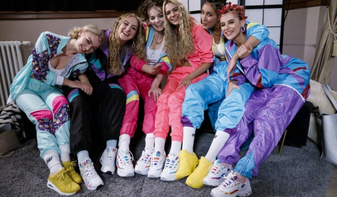 Modelanwärterinnen bei GNTM 2021 in Skechers-Modellen. (Foto: Skechers)