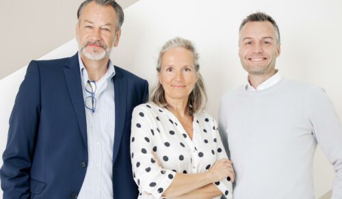 Die Sportalm-Führungsriege: Ulli Ehrlich (Mitte), Thomas Skuldboel (rechts) und Stephan Wilkes (Foto: Sportalm)